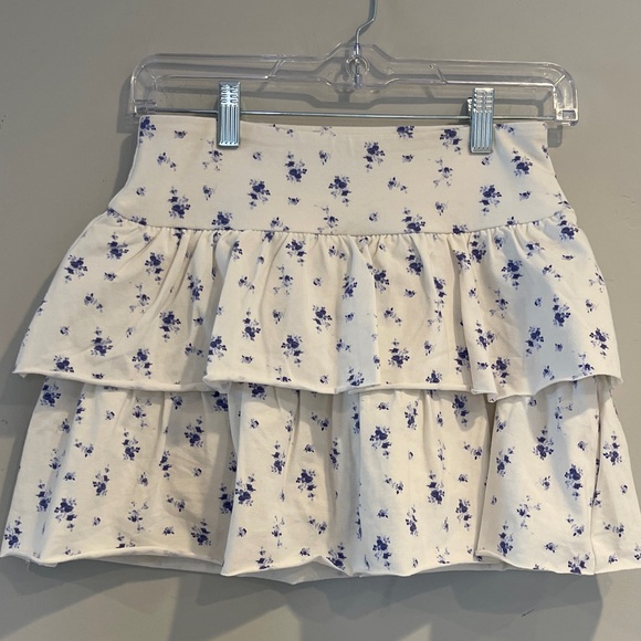 NWT Universal Thread Floral Ruffle Mini Skirt Size Small - Picture 3 of 7